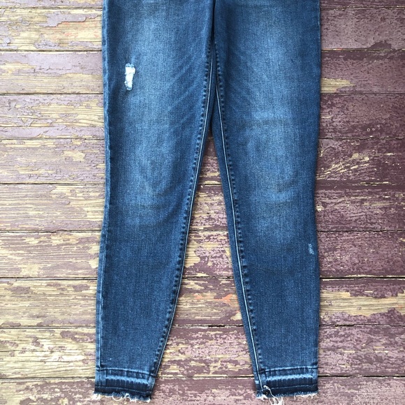 Spanx Distressed Ankle Skinny Jeans Released Hem Pull On High Rise M - Picture 5 of 16